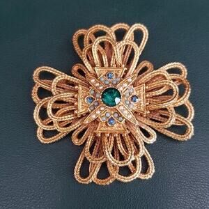 VTG CAPRI MALTESE CROSS Emerald‎ Green Crystal Pearl Turquoise Brooch Gold Tone